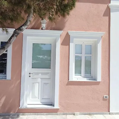 Mikros Vorias *